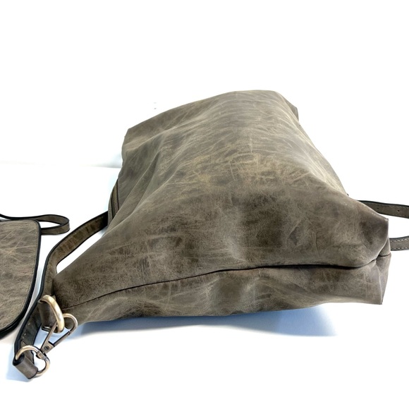 Joy Susan 2-piece Vegan Gray Brown Crossbody Hobo Bag and Wristlet Set LIKE NEW - Picture 13 of 14